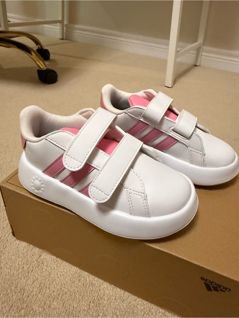Adidas Grand Court 2.0 Kids White and Pink Velcro Sneakers